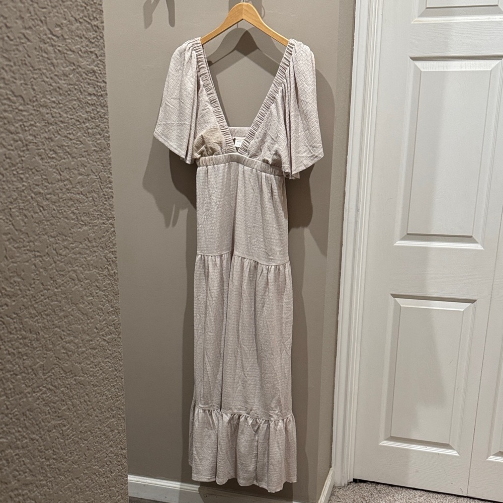 Elegant Cream Maxi Dress